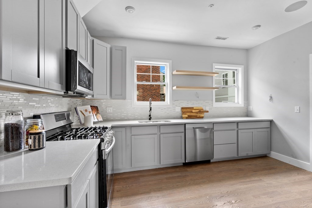 71 Ruthven Street, Unit 1 Boston, MA 02121 - Photo 2 of 13 Gallery Image 2