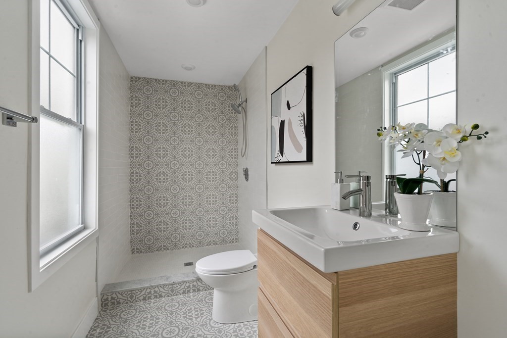 71 Ruthven Street, Unit 1 Boston, MA 02121 - Photo 10 of 13 Gallery Image 10