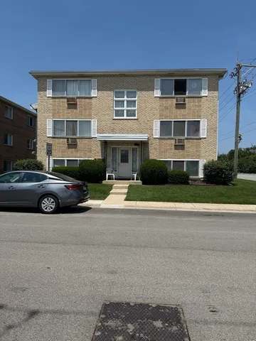 $909,000 | 9202 Seymour Avenue, Schiller Park, IL 60176