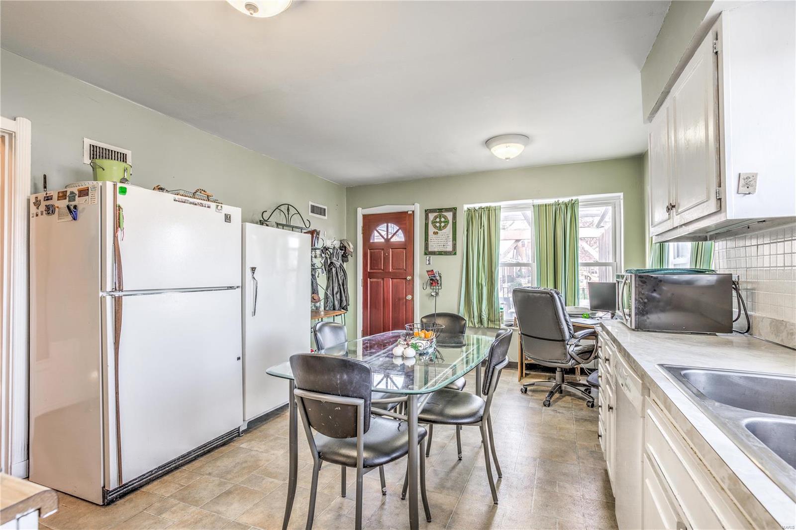 3465 Watson Road St. Louis, MO 63139 - Photo 13 of 26