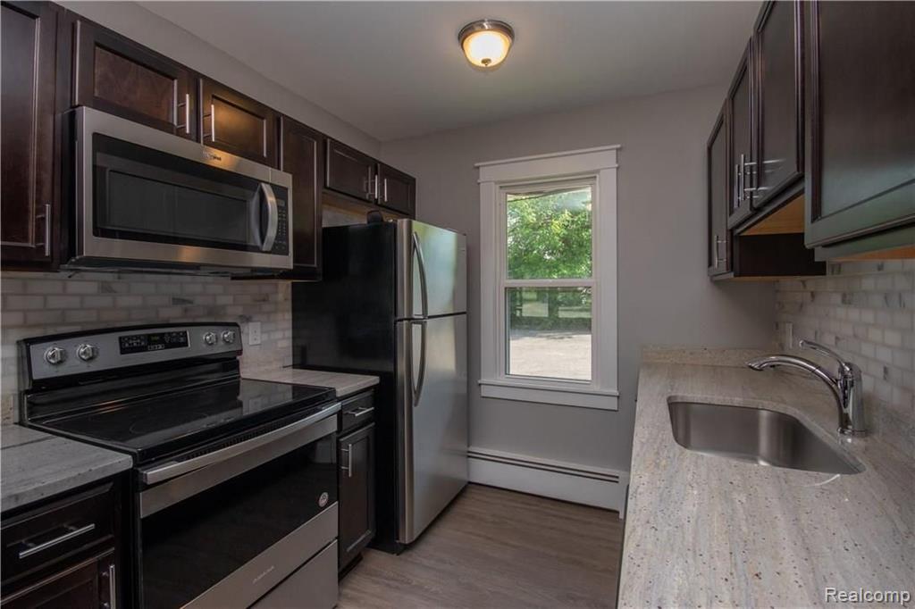 2133 Normandy Road Royal Oak, MI 48073 - Photo 4 of 15