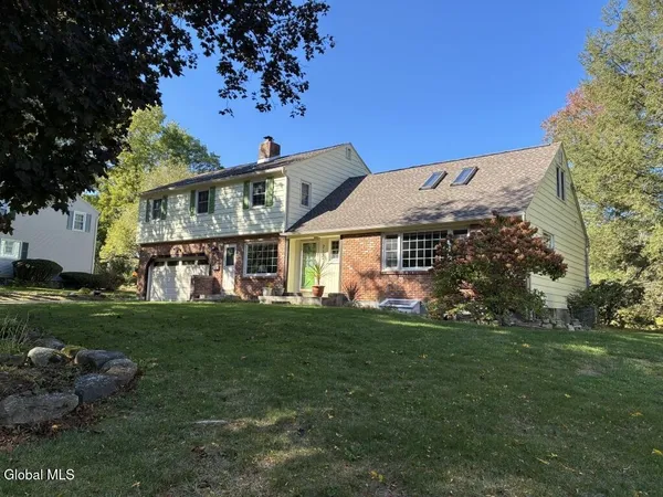 $559,000 | 2135 Morrow Avenue, Niskayuna, NY 12309