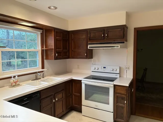 $579,500 | 2135 Morrow Avenue, Niskayuna, NY 12309