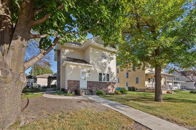 $240,000 | 210 4th Street South, Gaylord, MN 55334