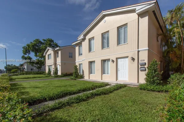 $3,600 | 2882 South Le Jeune Road, Unit 2882, Coral Gables, FL 33134