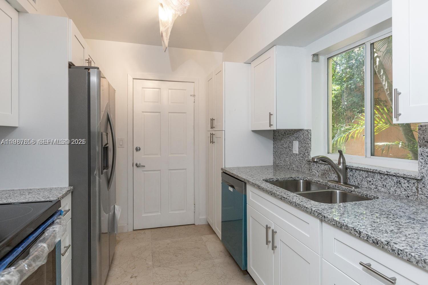 2882 South Le Jeune Road, Unit 2882 Coral Gables, FL 33134 - Photo 4 of 18 Kitchen recently updated