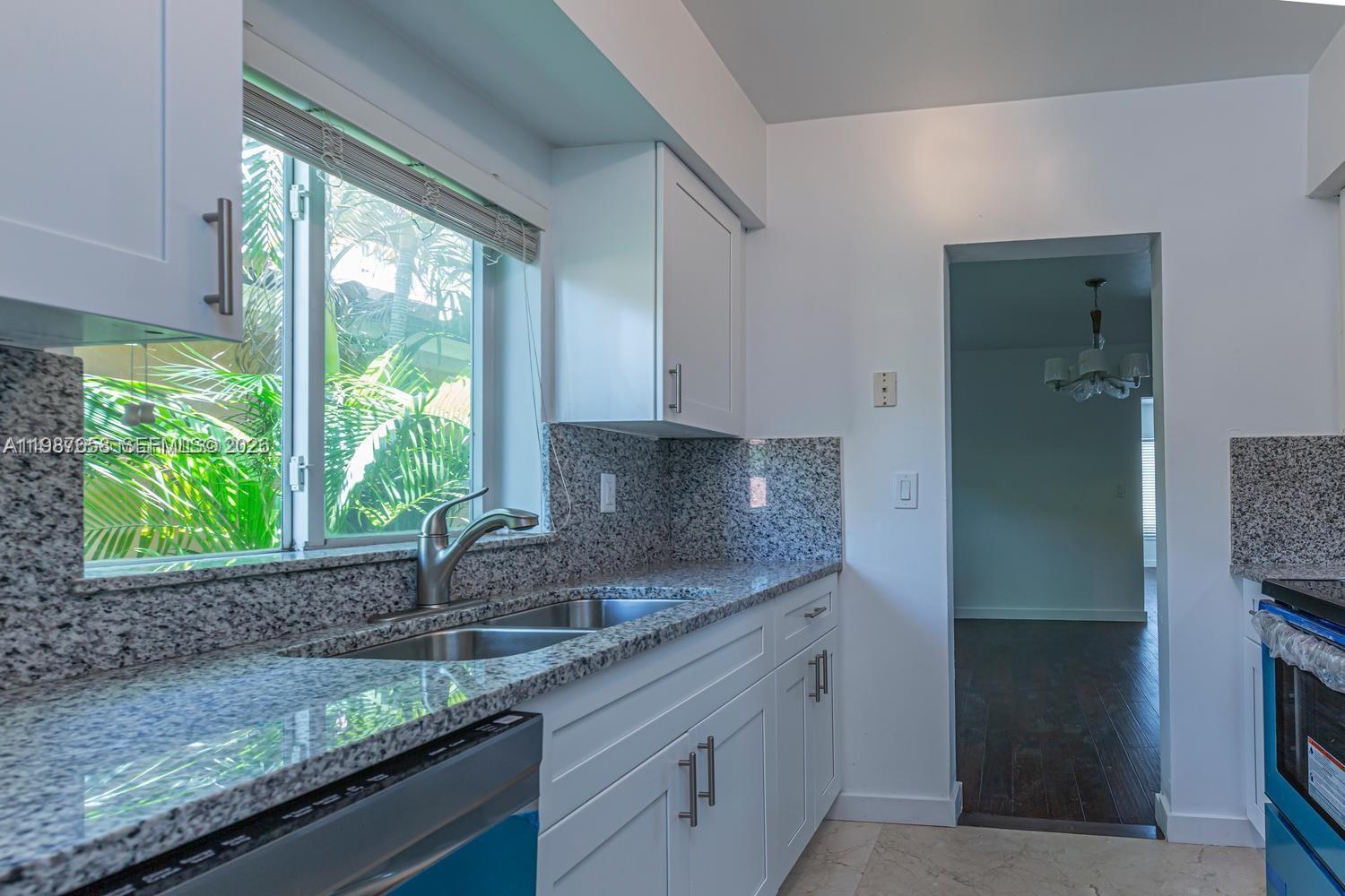 2882 South Le Jeune Road, Unit 2882 Coral Gables, FL 33134 - Photo 7 of 18 Natural light in all spaces