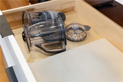 a view of utility room