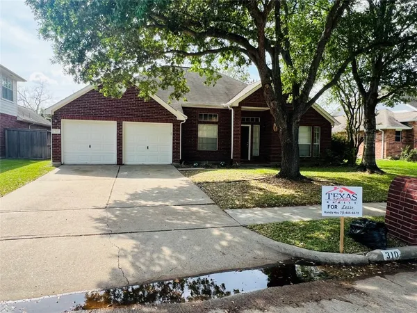 $2,200 | 310 Annes Way, Stafford, TX 77477
