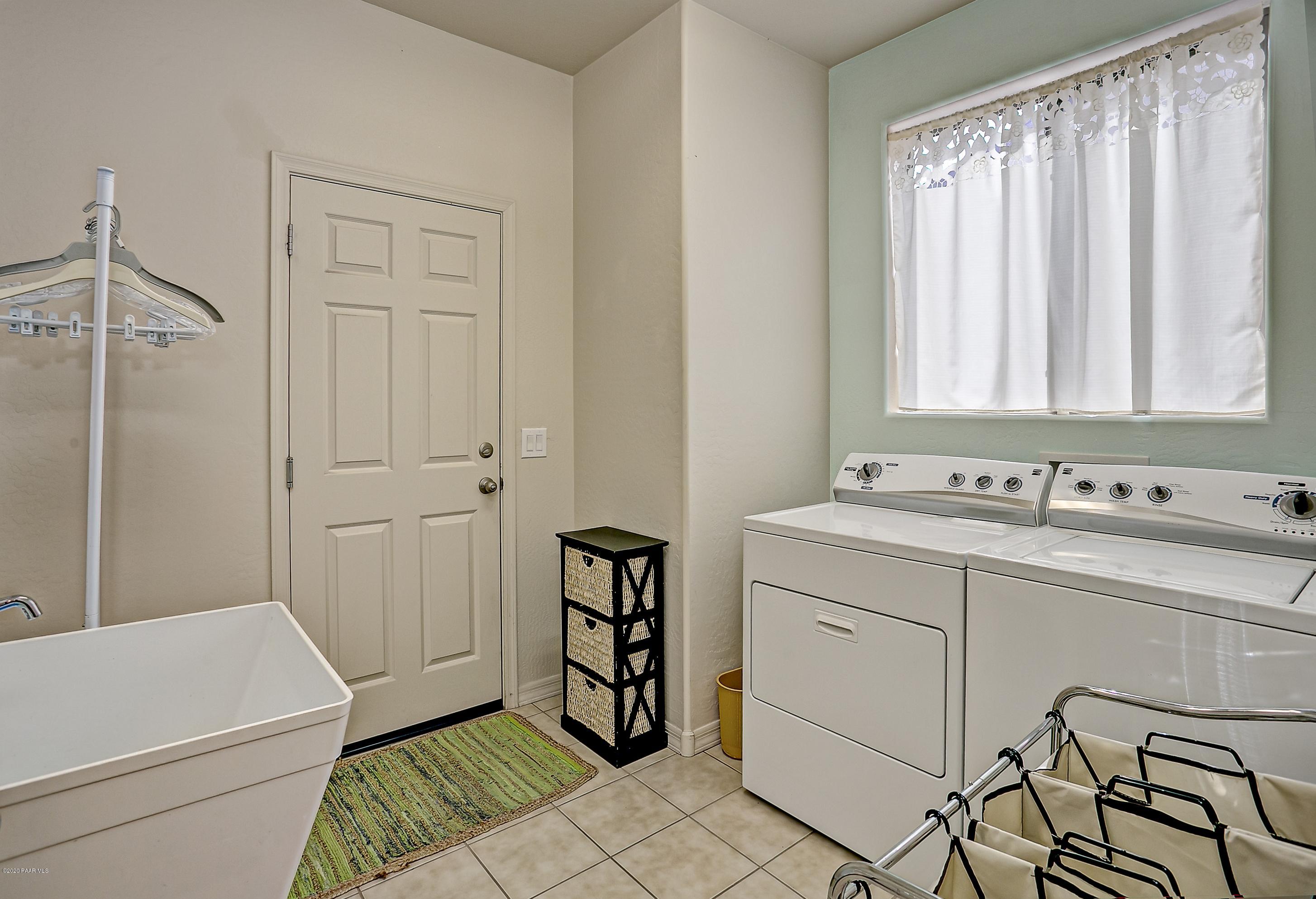 1144 Rigo Ranch Road, Unit 6 Prescott Valley, AZ 86314 - Photo 22 of 25 022_Laundry