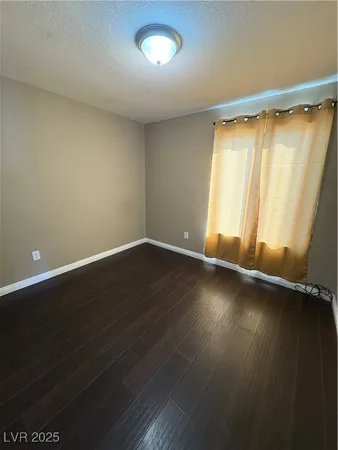 $2,400 | 1532 Honey Vista Lane, North Las Vegas, NV 89032