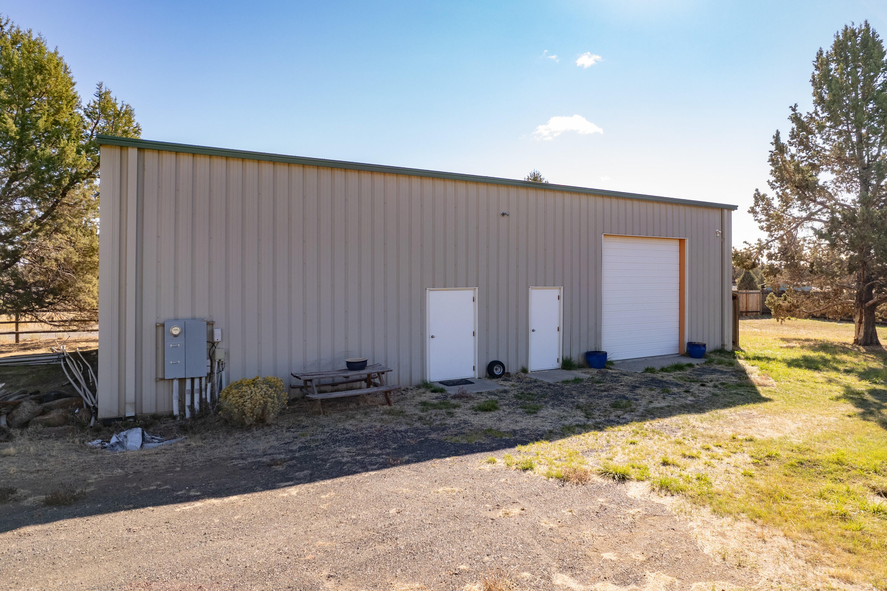 61530 Ward Road Bend, OR 97702 - Photo 17 of 43 Shop 1