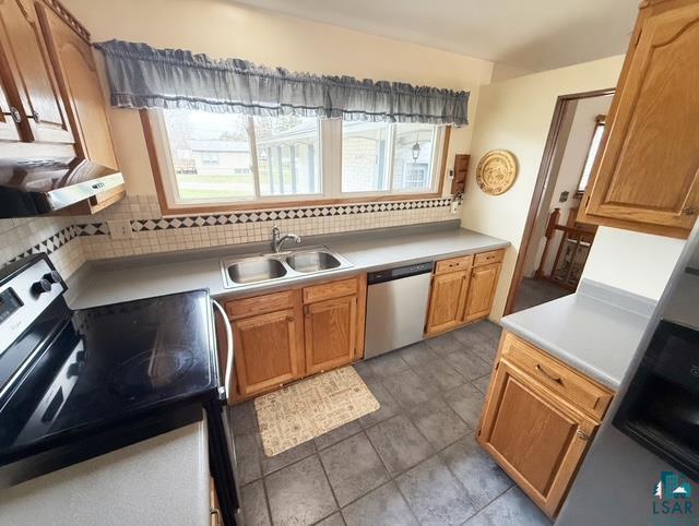2136 Adirondack Street Duluth, MN 55811 - Photo 6 of 15
