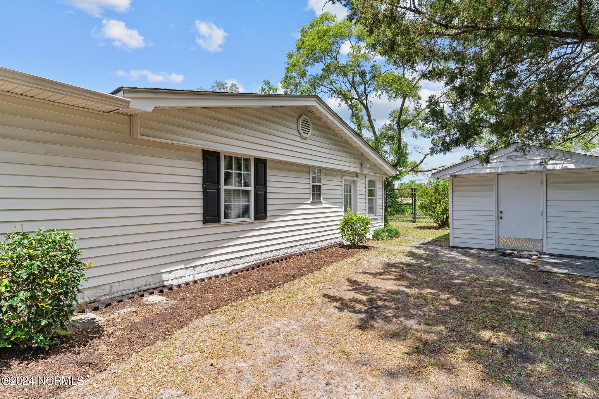 135 Bryan Road Wilmington, NC 28412 - Photo 47 of 60 Workshop Storage - 135 Bryan Rd