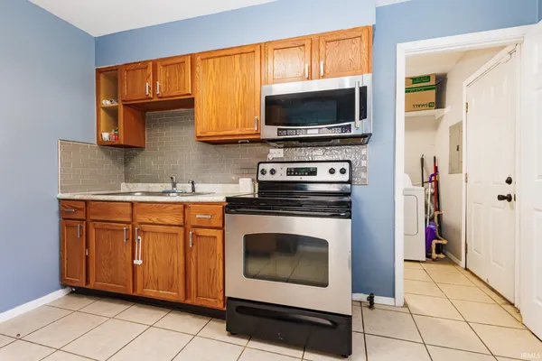 $114,900 | 1914 East 24th Street, Muncie, IN 47302