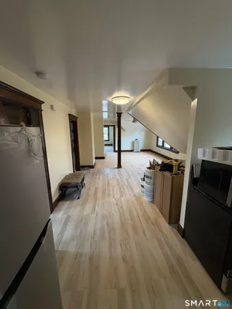 $2,150 | 689 Maplewood Avenue, Bridgeport, CT 06605