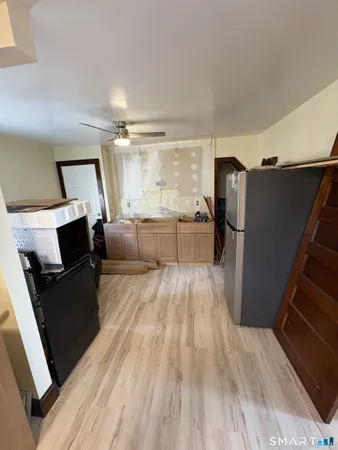 $2,150 | 689 Maplewood Avenue, Bridgeport, CT 06605