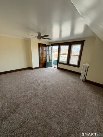 $2,150 | 689 Maplewood Avenue, Bridgeport, CT 06605