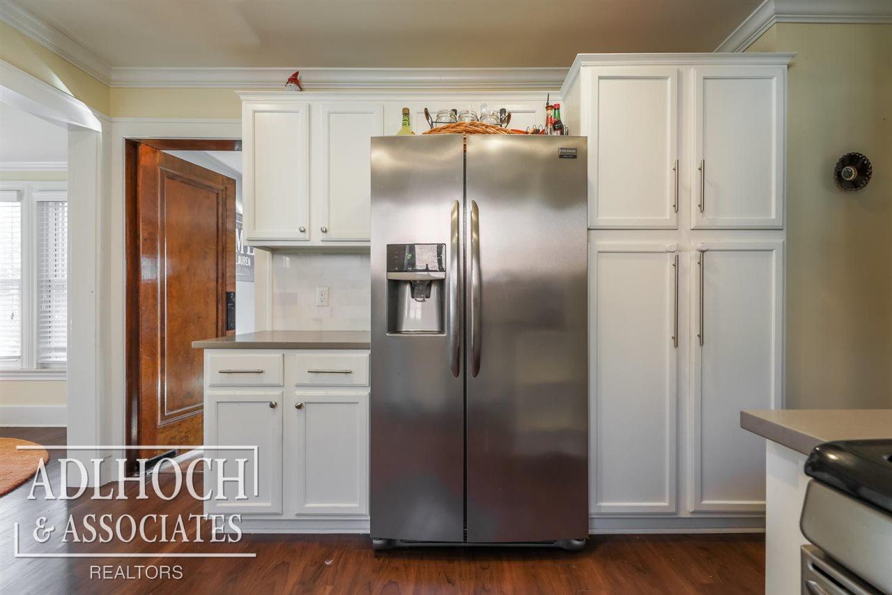 950 Rivard Boulevard Grosse Pointe, MI 48230 - Photo 6 of 23 31365890-5.JPG