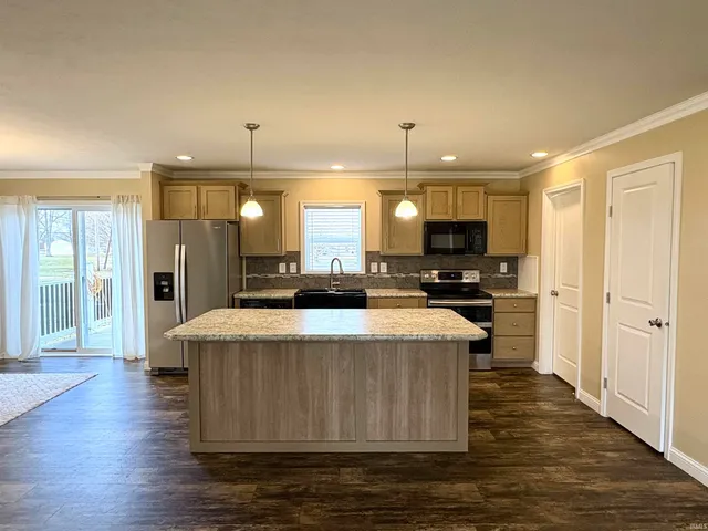 $269,900 | 3305 North Benton Road, Muncie, IN 47304