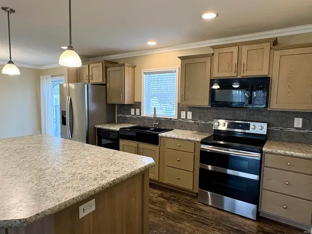 $269,900 | 3305 North Benton Road, Muncie, IN 47304