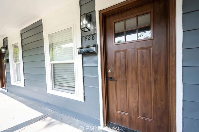 $1,375 | 428 North Bradley Avenue, Indianapolis, IN 46201