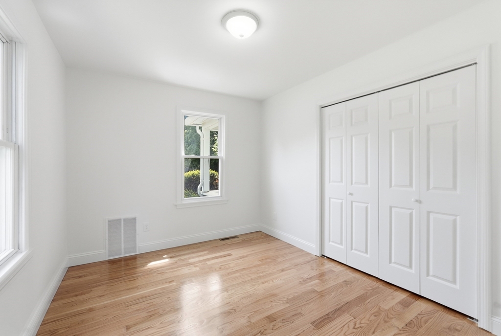 48 Old Boston Road Wilbraham, MA 01095 - Photo 9 of 26