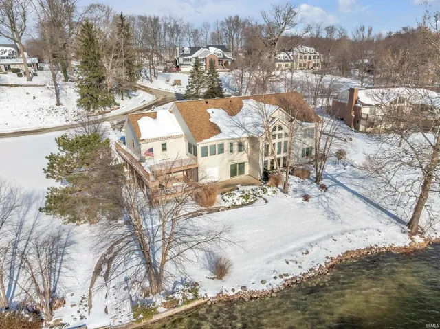 $684,900 | 1425 Lakeside Drive, Kendallville, IN 46755