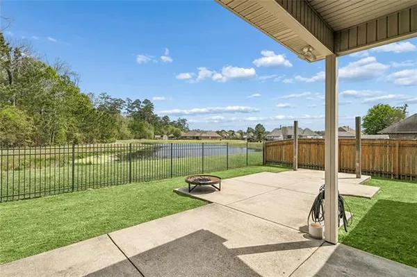$450,000 | 183 Raiford Oaks Boulevard, Madisonville, LA 70447