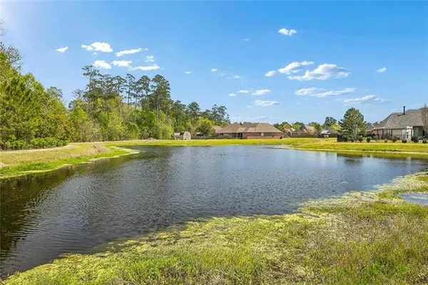 $450,000 | 183 Raiford Oaks Boulevard, Madisonville, LA 70447
