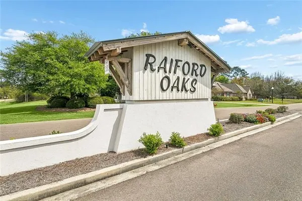 $450,000 | 183 Raiford Oaks Boulevard, Madisonville, LA 70447