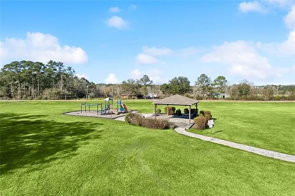 $450,000 | 183 Raiford Oaks Boulevard, Madisonville, LA 70447