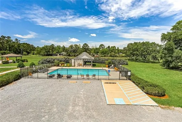 $450,000 | 183 Raiford Oaks Boulevard, Madisonville, LA 70447