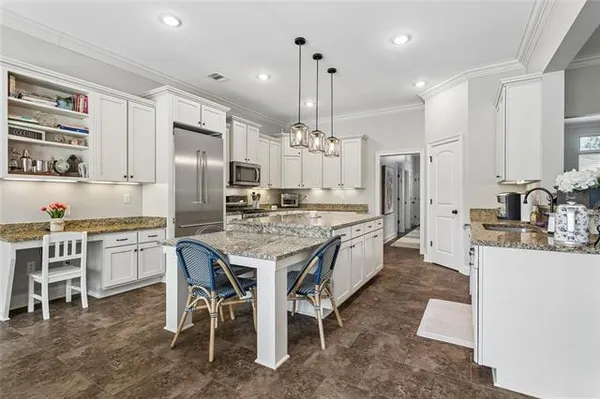 $450,000 | 183 Raiford Oaks Boulevard, Madisonville, LA 70447