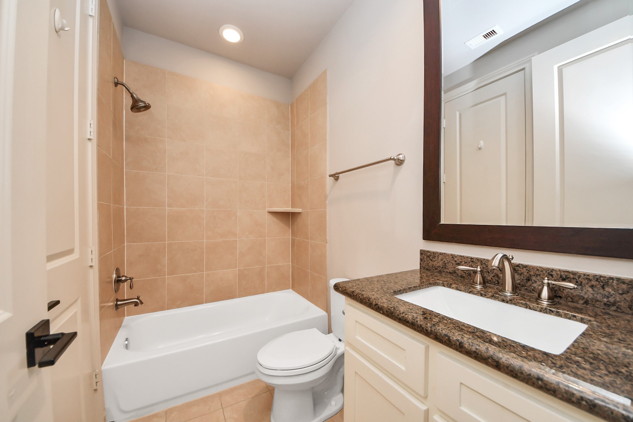 3229 Maxroy Street Houston, TX 77008 - Photo 9 of 43 1st floor bathroom