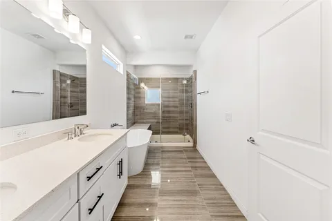 $448,000 | 1526 Ojeman Road, Unit A, Houston, TX 77055