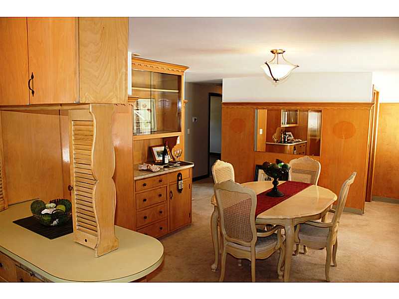 435 Budlong Road Cranston, RI 02920 - Photo 9 of 21 Dining Room.