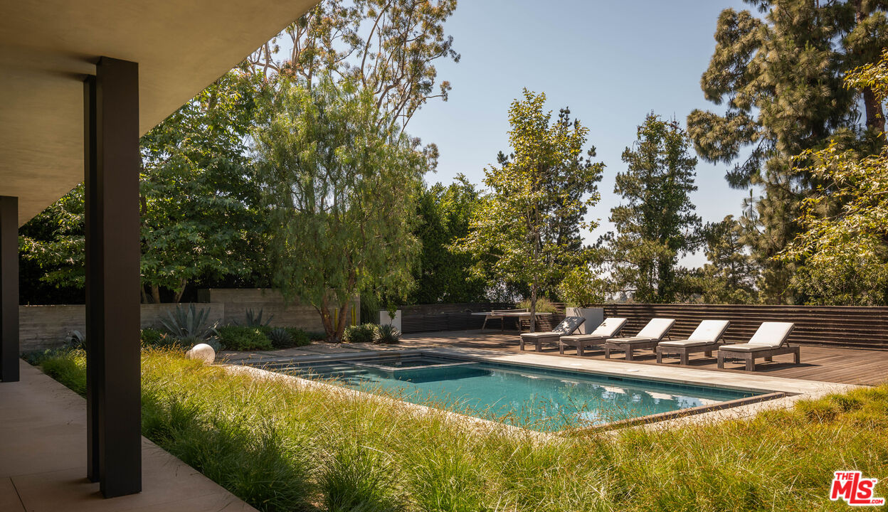 1885 Carla Ridge Beverly Hills, CA 90210 - Photo 46 of 50