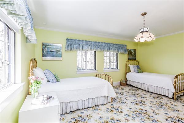 134 Crescent Road Longmeadow, MA 01106 - Photo 21 of 30 Gallery Image 21