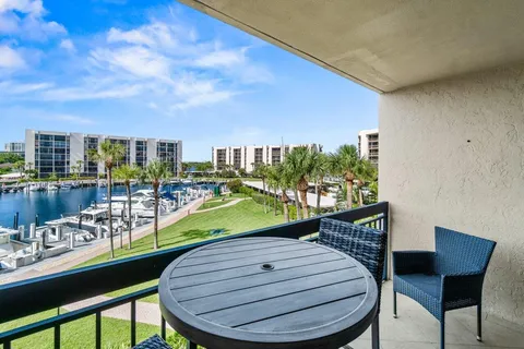 $499,000 | 2707 North Ocean Boulevard, Unit 301D, Boca Raton, FL 33431