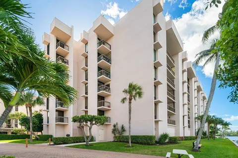 $499,000 | 2707 North Ocean Boulevard, Unit 301D, Boca Raton, FL 33431