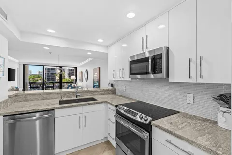 $499,000 | 2707 North Ocean Boulevard, Unit 301D, Boca Raton, FL 33431