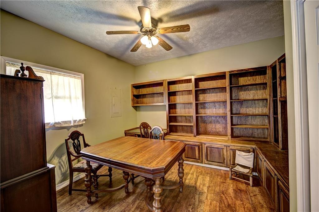261 1st Point Road Many, LA 71449 - Photo 5 of 24 Gallery Image 5