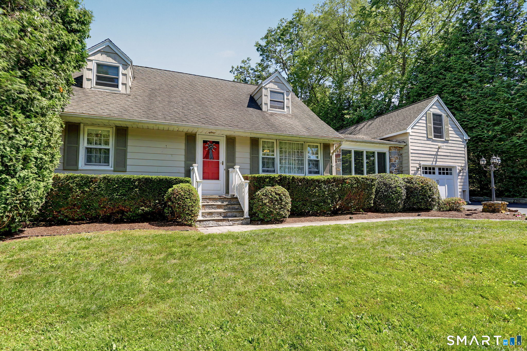 14 Peters Road Trumbull, CT 06611 - Photo 1 of 40