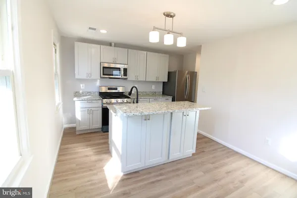 $3,460 | 24 East Reed Avenue, Alexandria, VA 22305