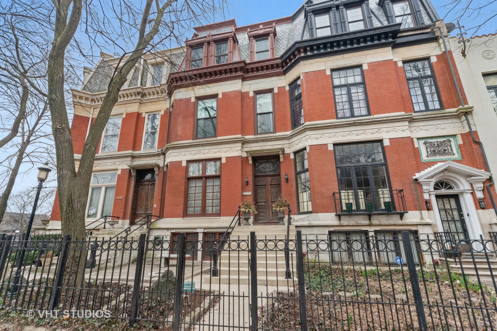 1505 West Jackson Boulevard Chicago, IL 60607 - Photo 1 of 46