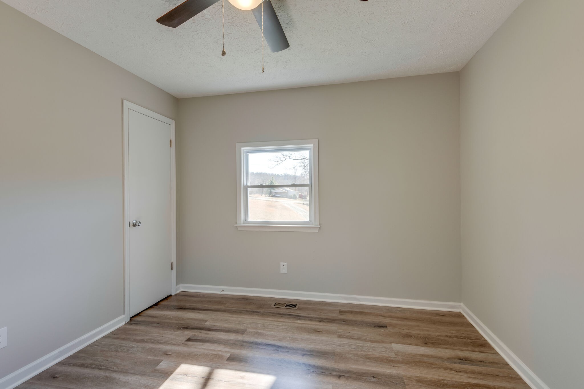 1401 Maple Valley Road Charlotte, TN 37036 - Photo 22 of 29 Gallery Image 22