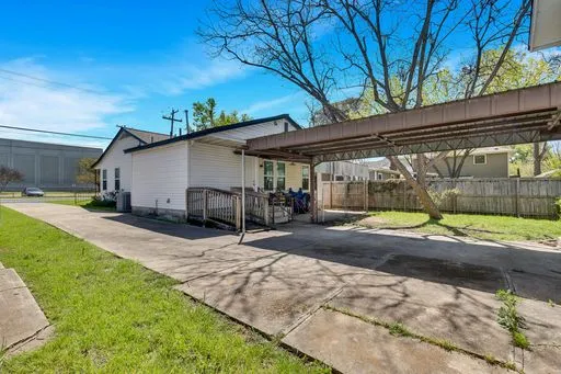 $2,750 | 5206 Grover Avenue, Austin, TX 78756