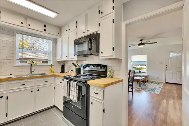 $2,750 | 5206 Grover Avenue, Austin, TX 78756