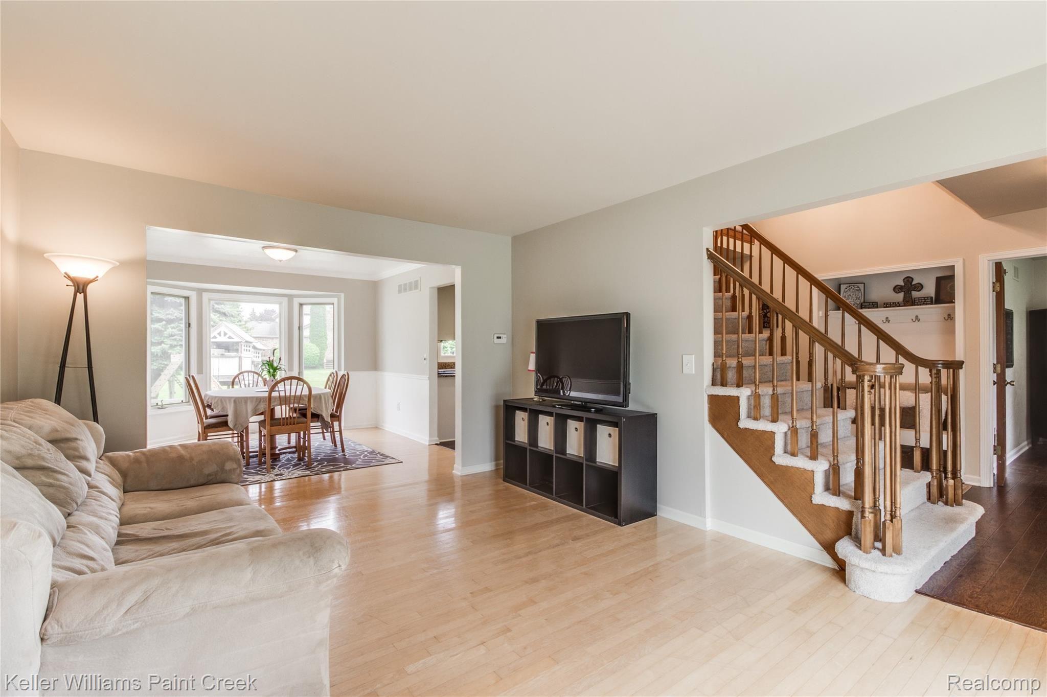 2625 Winter Park Road Rochester, MI 48309 - Photo 8 of 45 INTERIORS (6 of 42).jpg